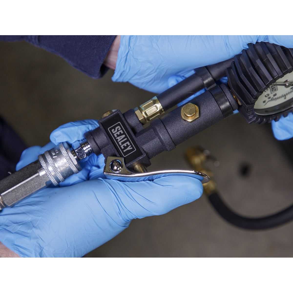 Sealey SA399 Tyre Inflator with Clip-On Connector Sealey