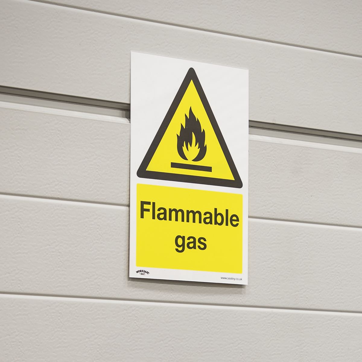 Sealey SS59P1 Warning Safety Sign - Flammable Gas - Rigid Plastic Sealey