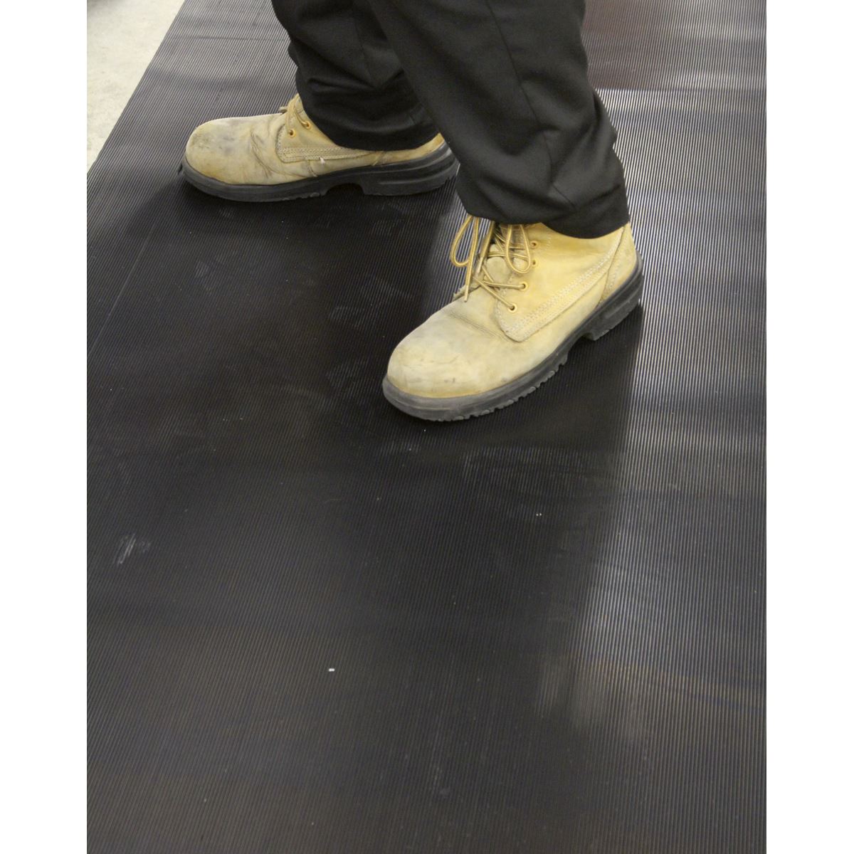 Sealey MCR10100 Ribbed Workshop Matting 1000 x 10000mm Sealey