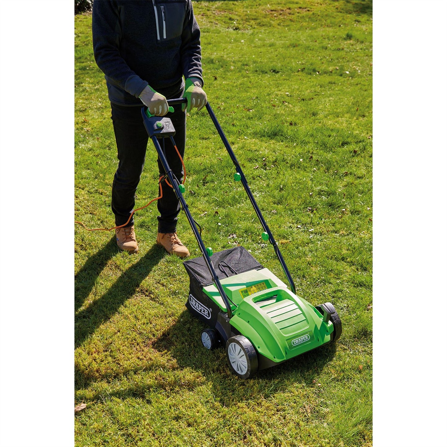 Draper 97921 230V 2-in-1 Lawn Aerator and Scarifier 320mm 1500W Draper