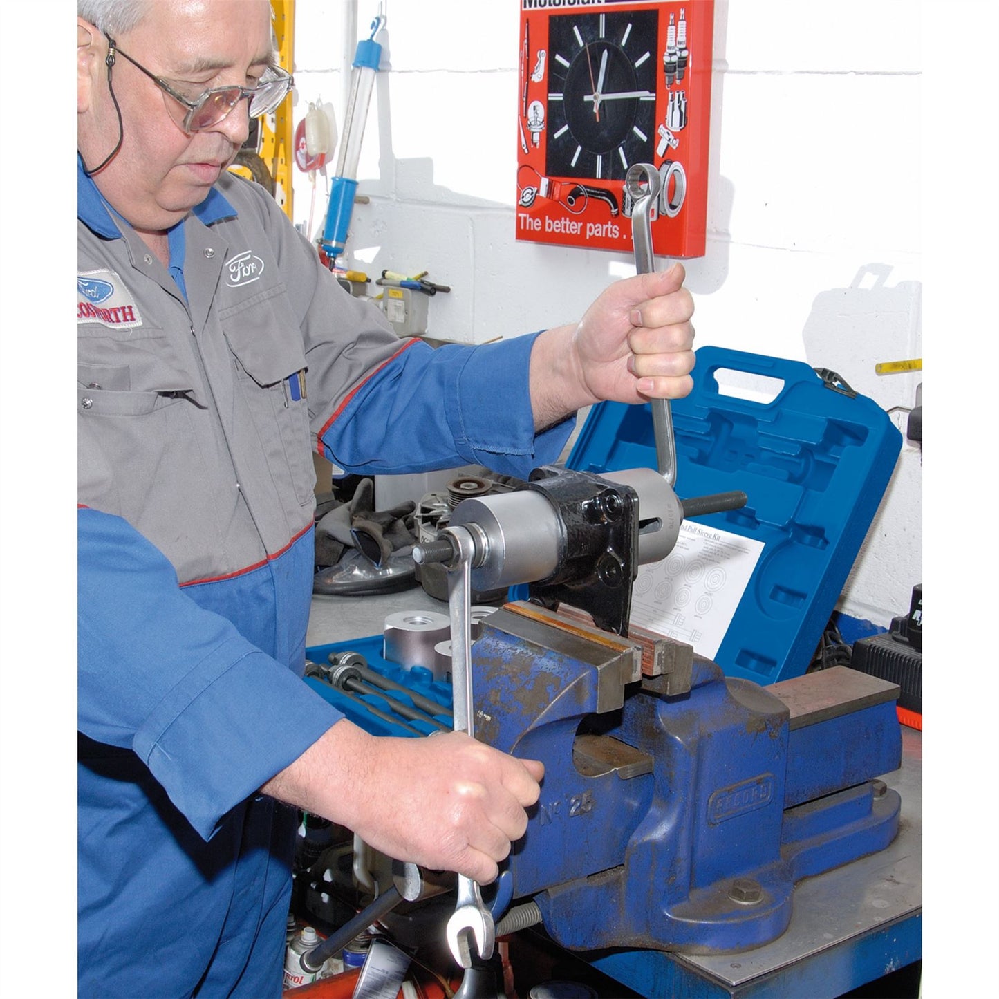 Draper 59123 Bearing Seal and Bush Insertion/Extraction Kit 27 Piece Draper