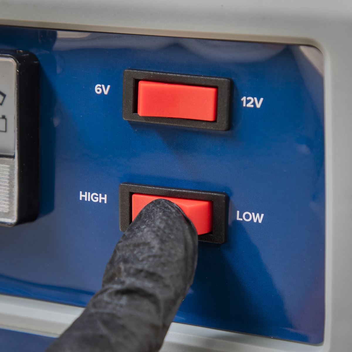 Sealey DSBC8 Battery Charger 8A 6/12V 230V Sealey