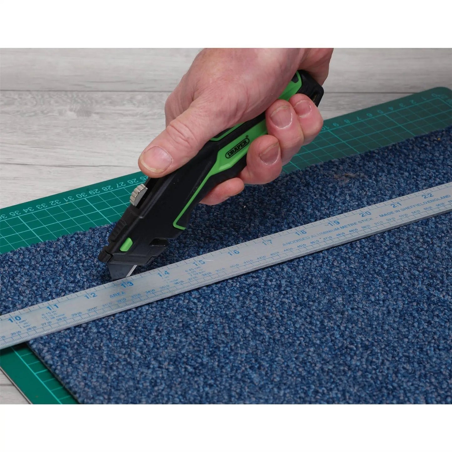 Draper 04773 Retractable & Folding Trimming Knife Set with 10 x SK2 Two Notch Blades Draper