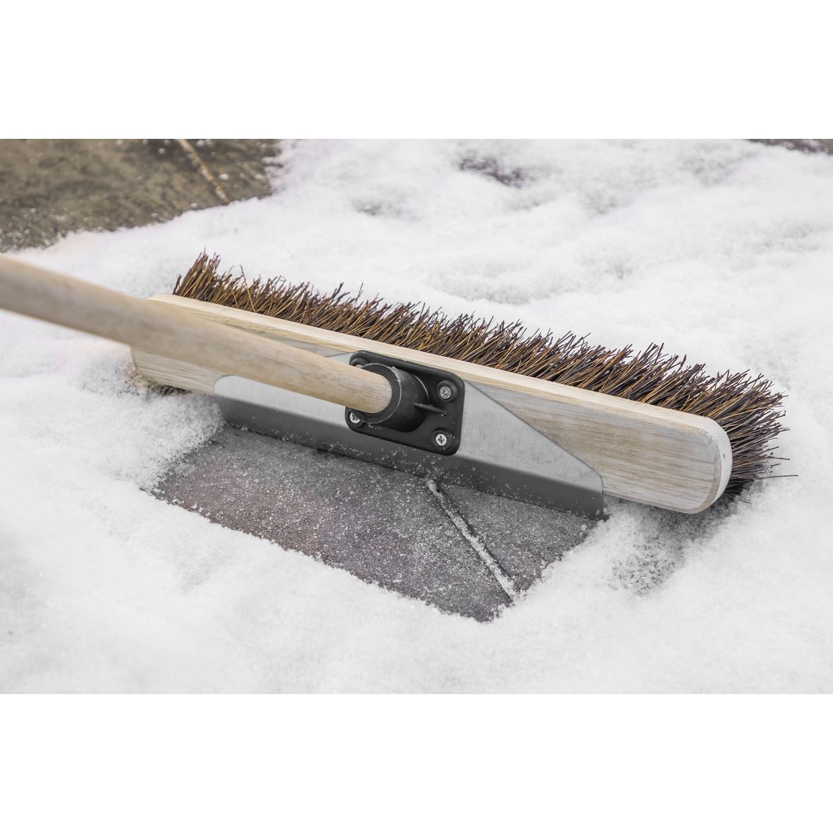 Sealey BM16SC Heavy-Duty Stiff/Hard Bristle Broom with Scraper 16"(405mm) Sealey