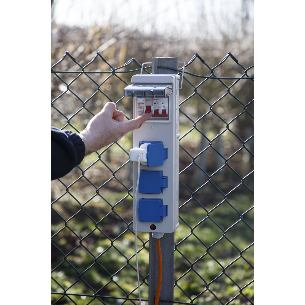 Sealey WSC16133 Caravan & Camping Mains Unit with RCD 15m Sealey