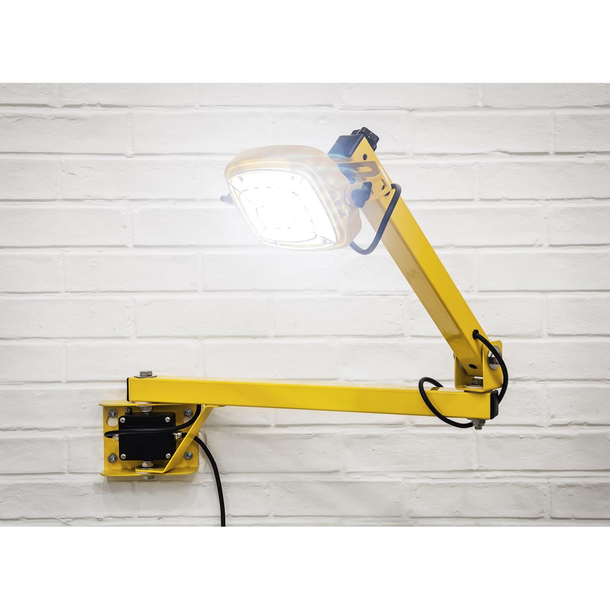 Sealey LED30WDL Loading Bay Floodlight 30W SMD LED Sealey