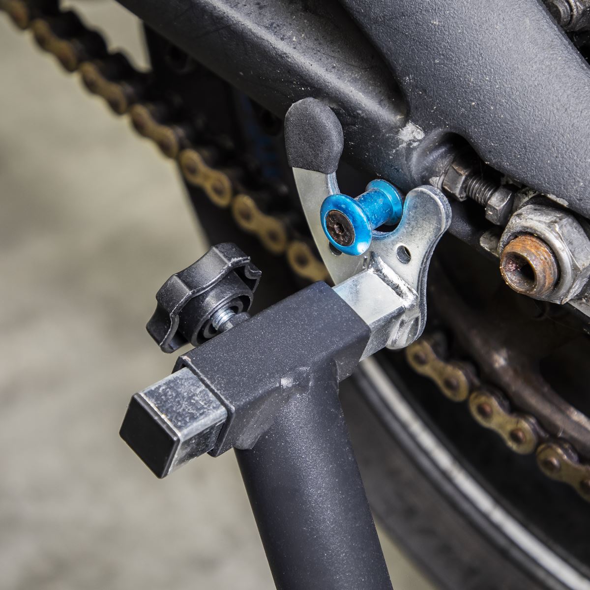 Sealey RPS2MD Universal Rear Paddock Stand 360° Floating Sealey