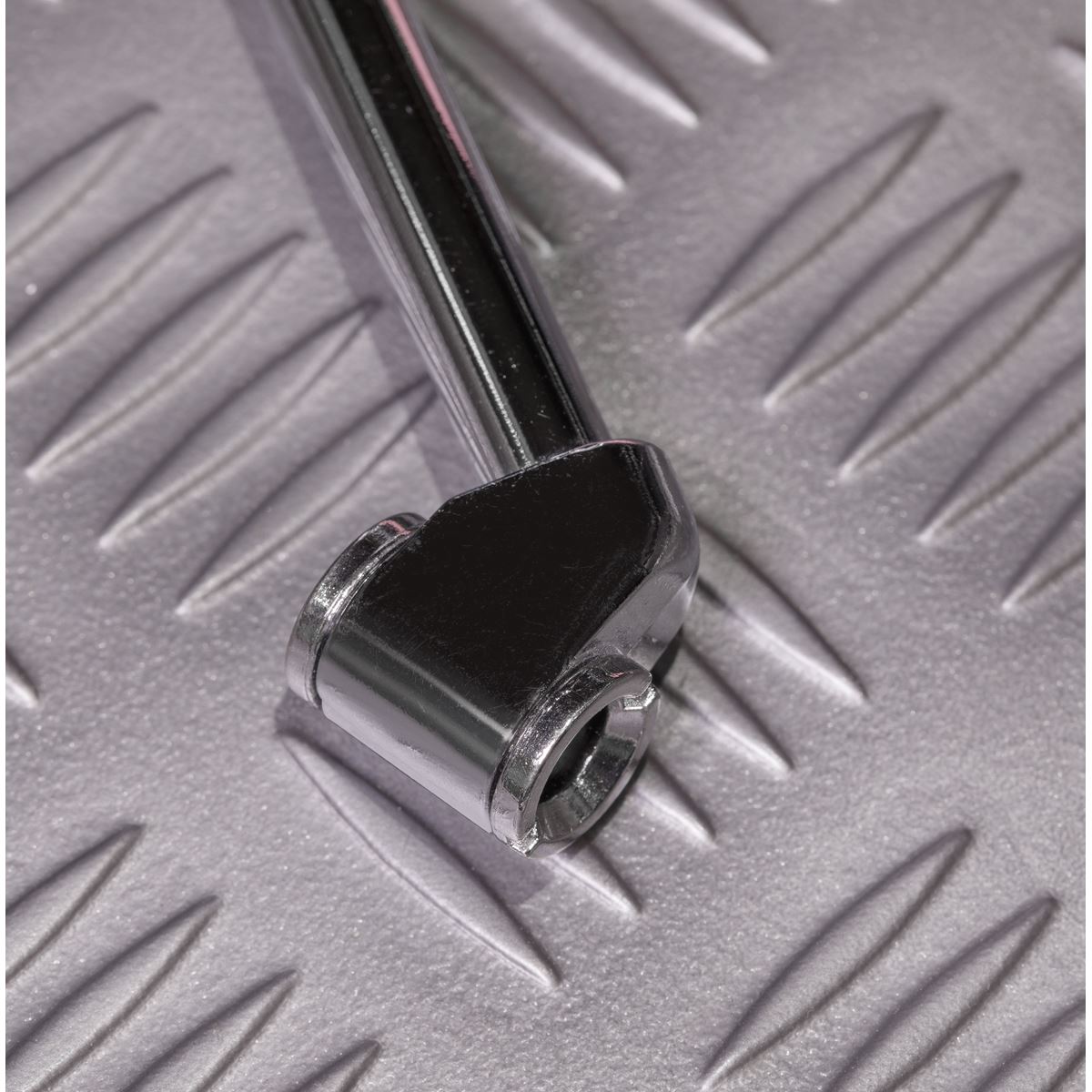 Sealey TST003 Digital Tyre Pressure Gauge with Twin Push-On Connector Sealey