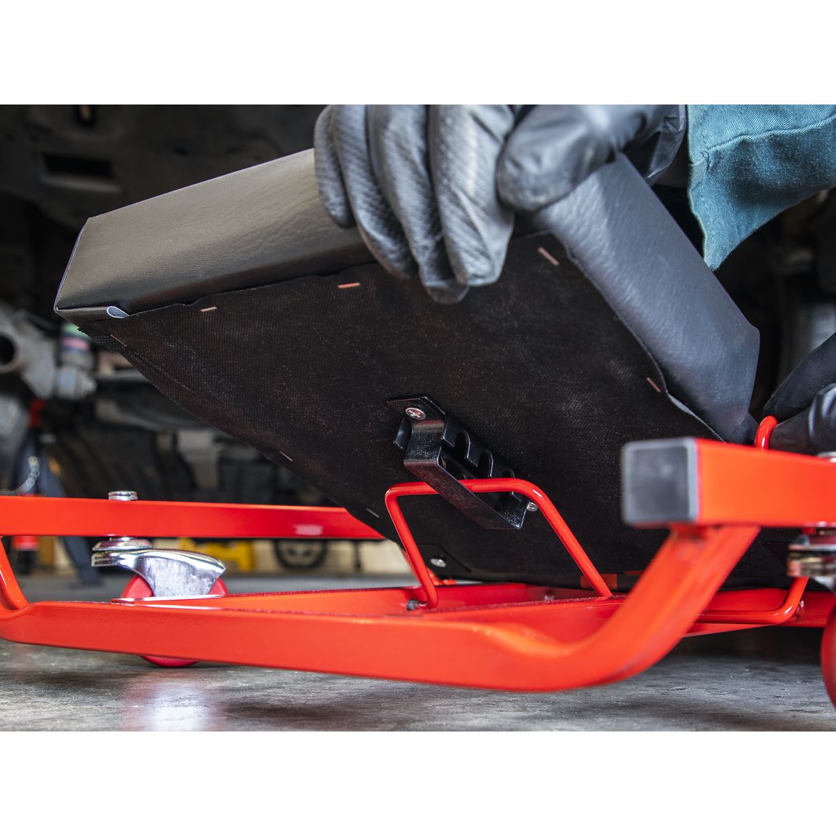 Sealey SCR74 American-Style Deluxe Creeper with Steel Frame 6 Wheels & Adjustable Headrest 40" Sealey