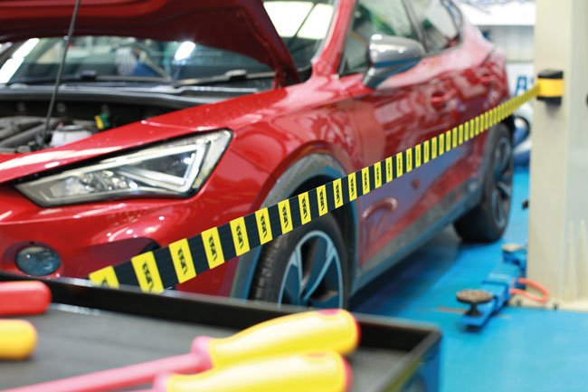 Laser Tools 8529 Wall Mounted Magnetic Retractable Barrier 5m x 48mm Laser Tools