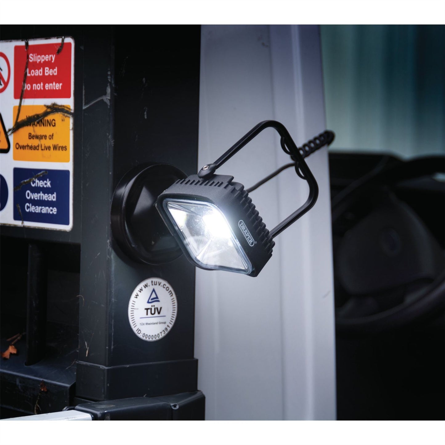 Draper 90102 12V COB LED Magnetic Base Work Light 10W 600 Lumens Draper