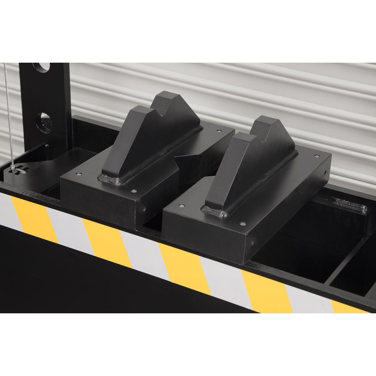 Sealey PPF100S Viking Floor Type Air/Hydraulic Press with Sliding Ram & Foot Pedal 100 Tonne Sealey