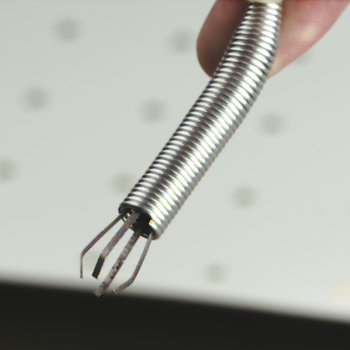 Sealey AK653 Flexible Claw Pick-Up Tool 610mm Sealey