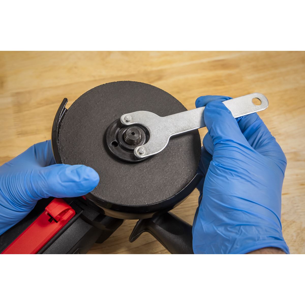 Sealey SG115E Angle Grinder Ø115mm 750W/230V Sealey