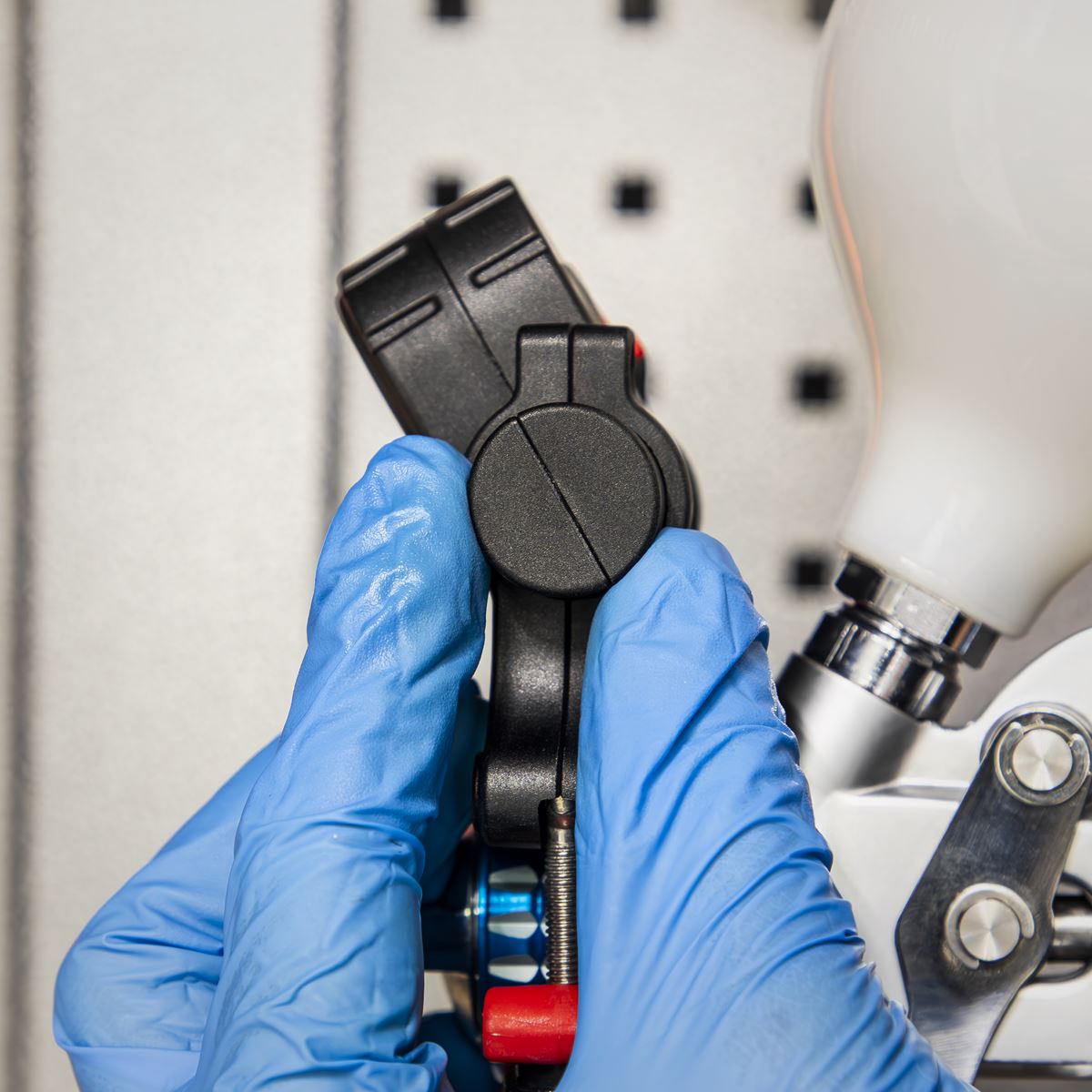 Sealey SGL01 Rechargeable Spray Gun Light 5W SMD LED Sealey