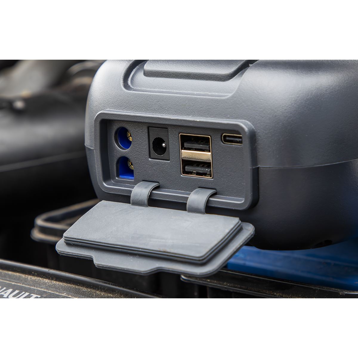 Sealey RS2000 RoadStart® 2000A 12V Jump Starter Power Pack Sealey