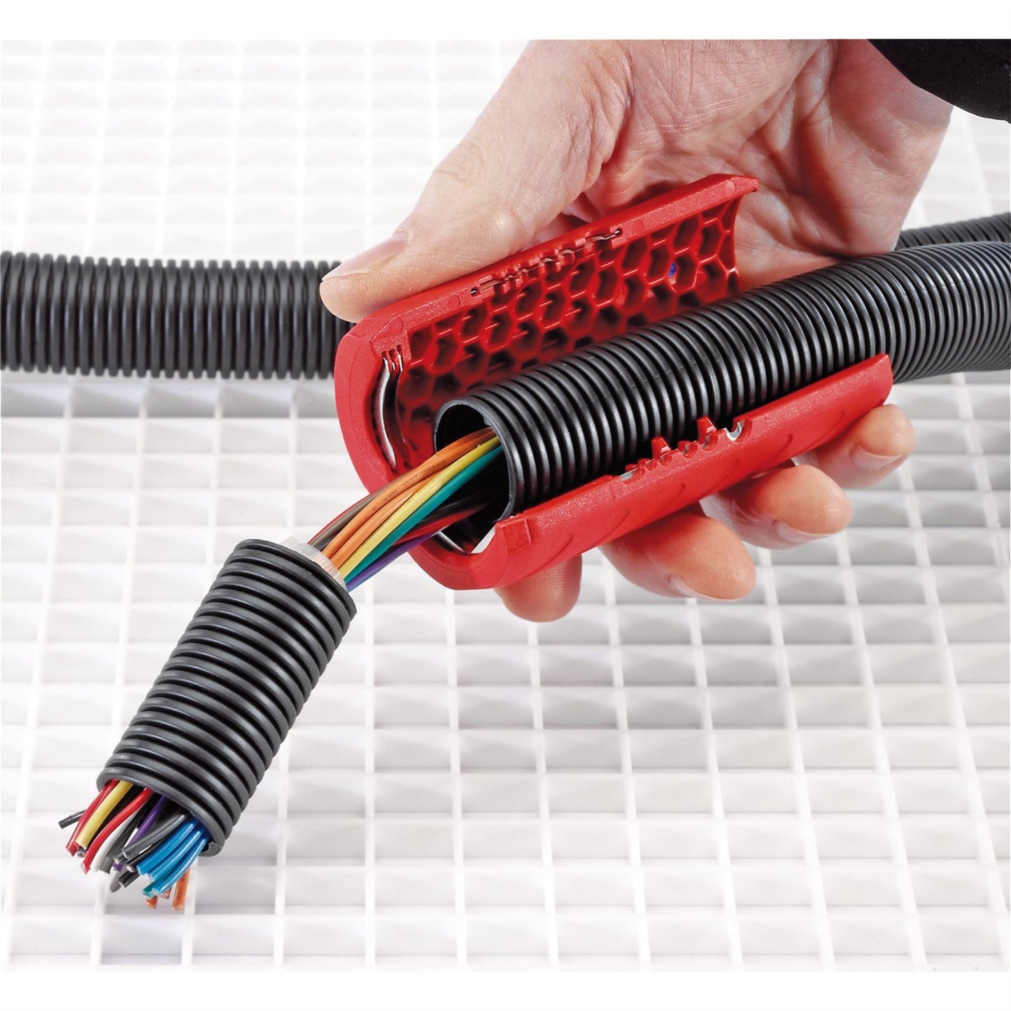 Knipex 04600 90 22 02 SB TwistCut® Corrugated Pipe Cutter 100mm Knipex