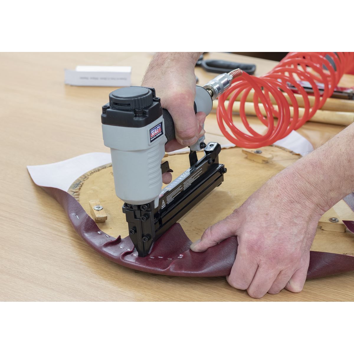 Sealey SA789 Air Staple Gun 13-32mm Capacity Sealey