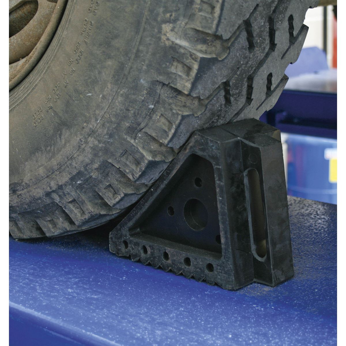 Sealey WC01 Rubber Wheel Chocks - Pair Sealey