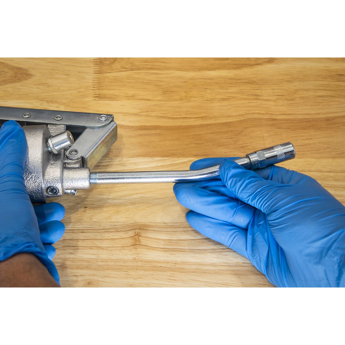 Sealey AK4402 Grease Gun Heavy-Duty Dual Piston 3-Way Fill Sealey