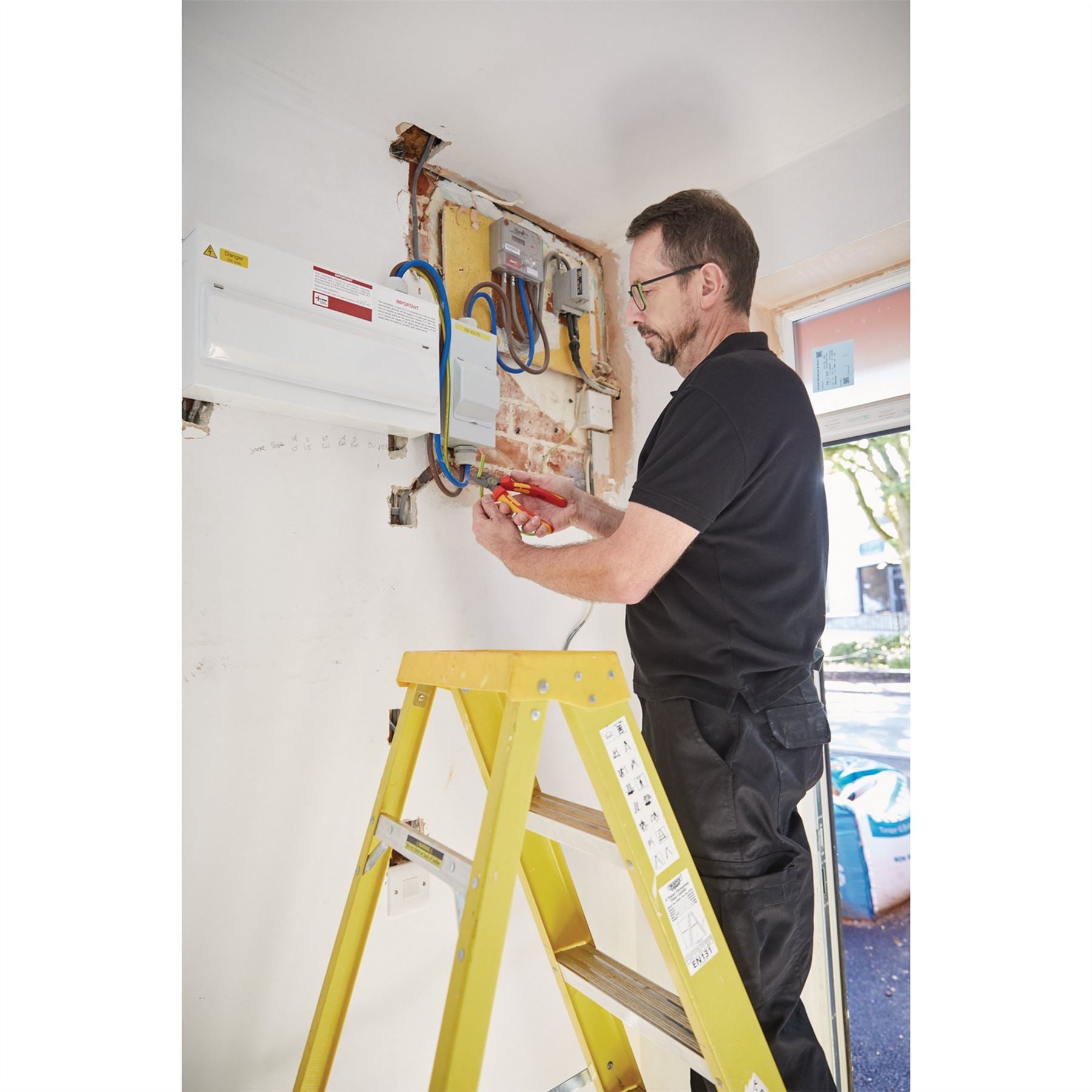 Draper 99061 XP1000® VDE Combination Pliers 160mm Tethered Draper