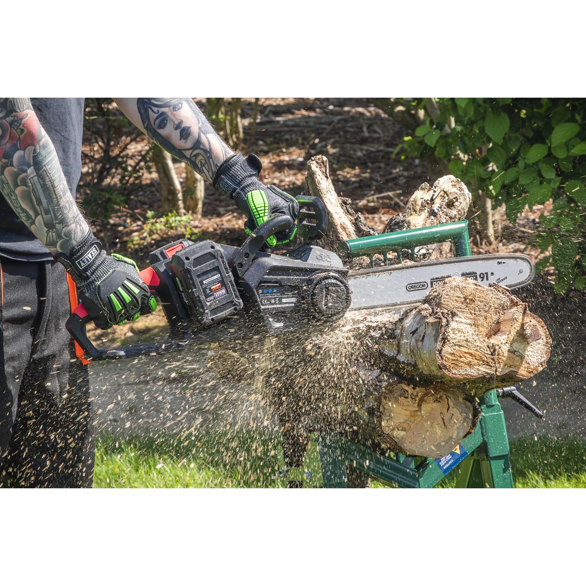 Sealey CP40VCS Chainsaw 40V SV20 Series 35cm - Body Only Sealey