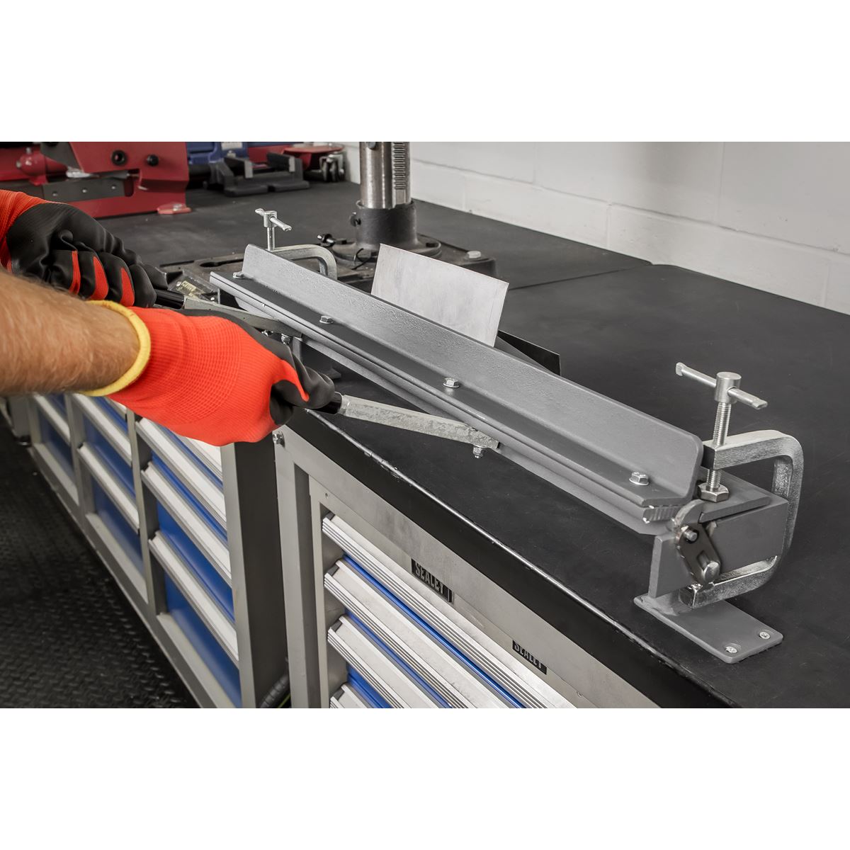 Sealey TS01 Vice/Bench Mounting Sheet Metal Folder 700mm Sealey