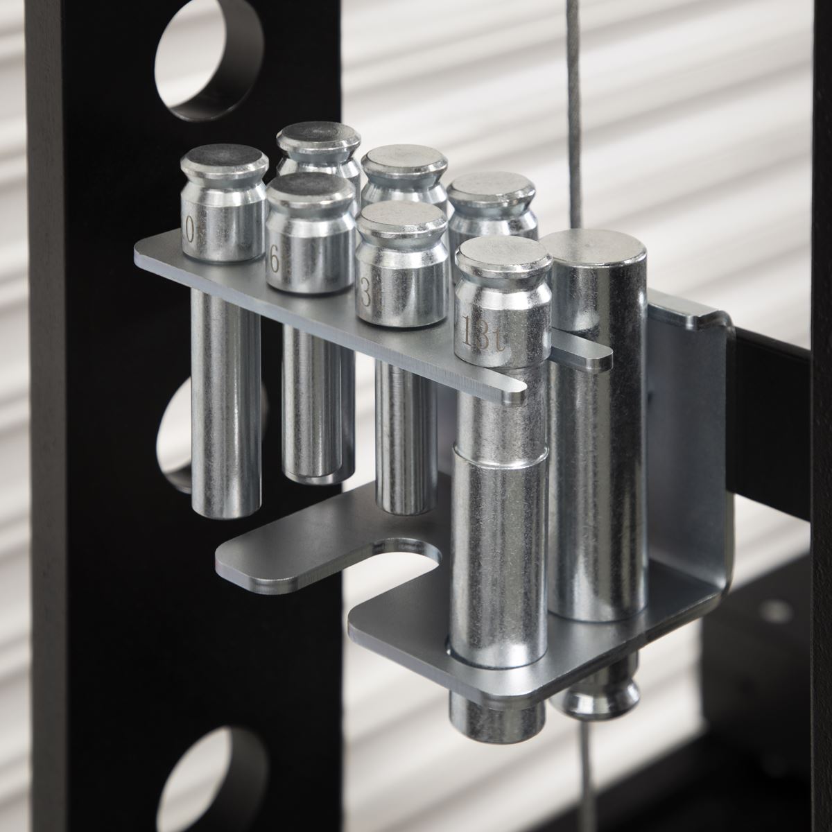 Sealey PPF100S Viking Floor Type Air/Hydraulic Press with Sliding Ram & Foot Pedal 100 Tonne Sealey