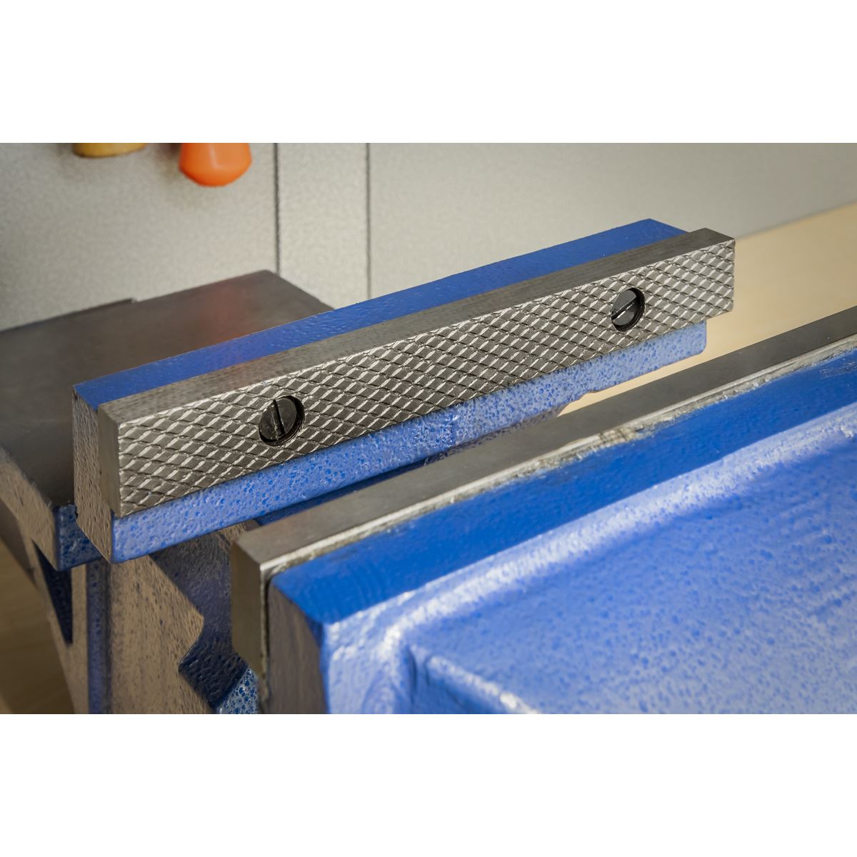 Sealey CV200XT Vice 200mm Fixed Base Professional Heavy-Duty Sealey