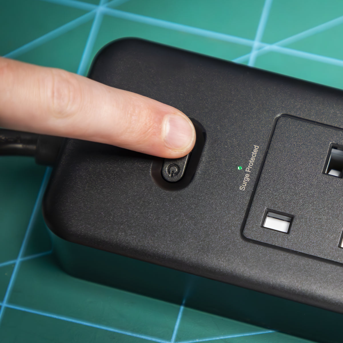 Sealey EL34USBB Power Extension Lead 2.6m with USB & USB-C Ports - Black Sealey