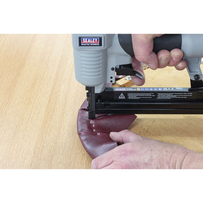 Sealey SA789 Air Staple Gun 13-32mm Capacity Sealey
