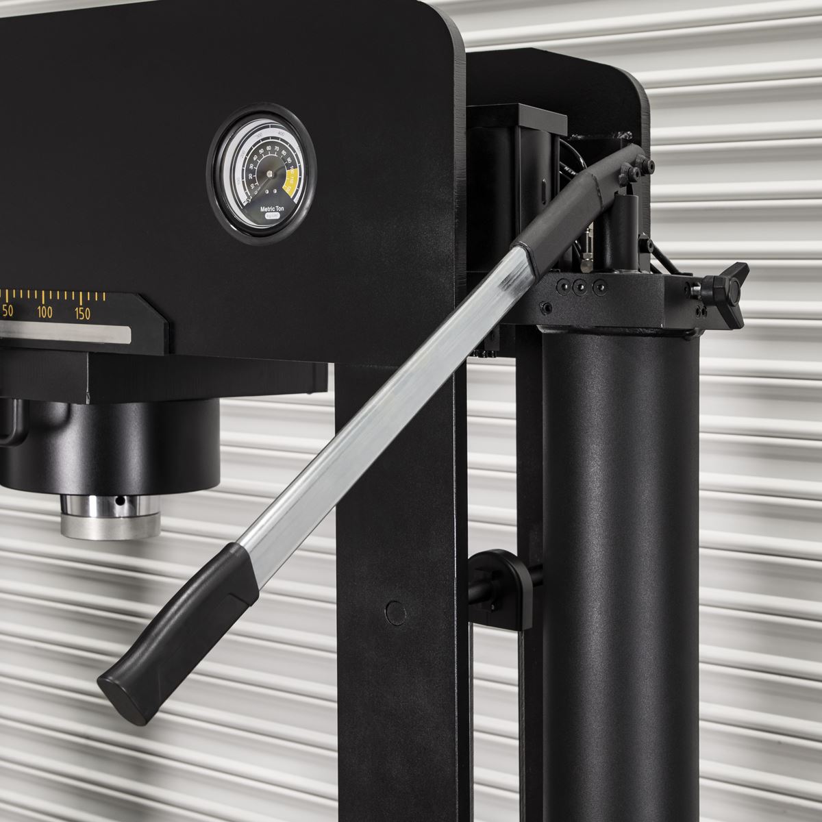 Sealey PPF100S Viking Floor Type Air/Hydraulic Press with Sliding Ram & Foot Pedal 100 Tonne Sealey