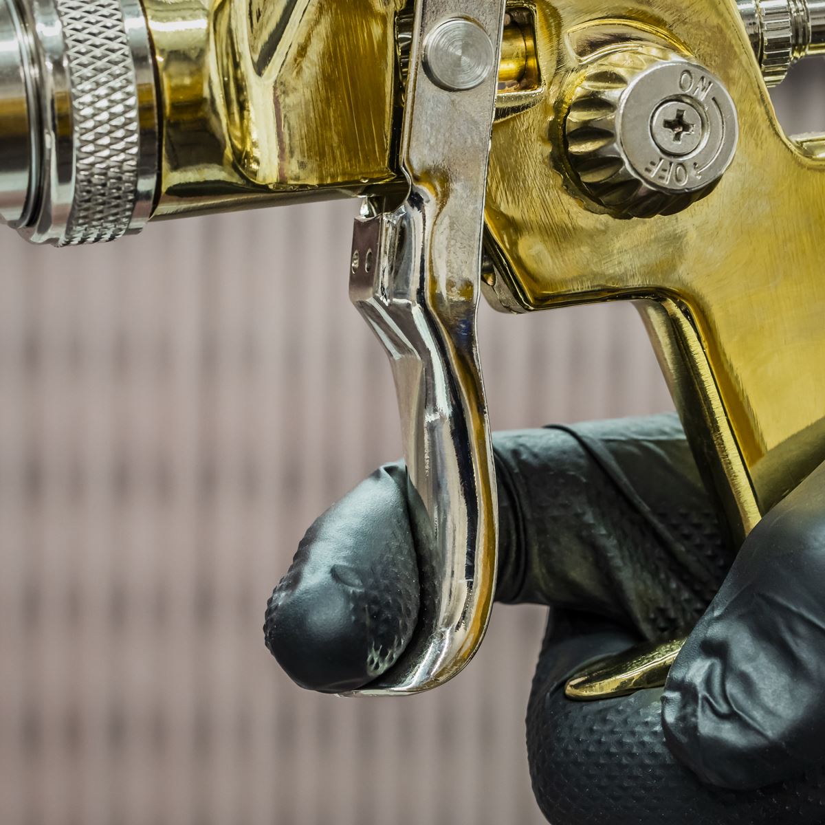 Sealey S701G Gravity Feed Spray Gun - 1.4mm Set-Up Gold Series Sealey