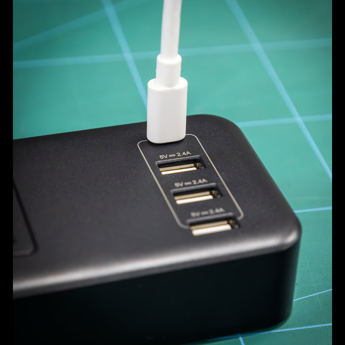 Sealey EL34USBB Power Extension Lead 2.6m with USB & USB-C Ports - Black Sealey