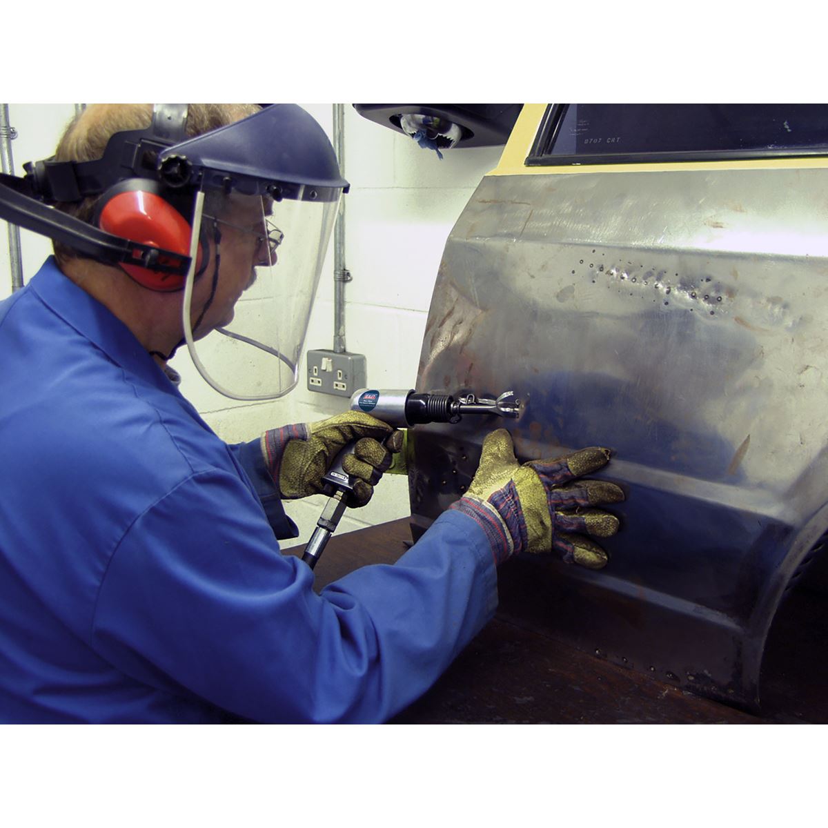 Sealey SA12/S Air Hammer Kit with Chisels Medium Stroke Sealey