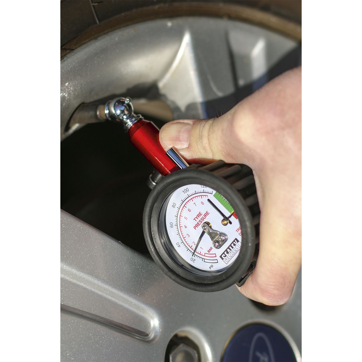 Sealey TSTPDG01 Tyre Pressure Gauge with Tyre Tread Depth Gauge 0-8bar(0-120psi) Sealey