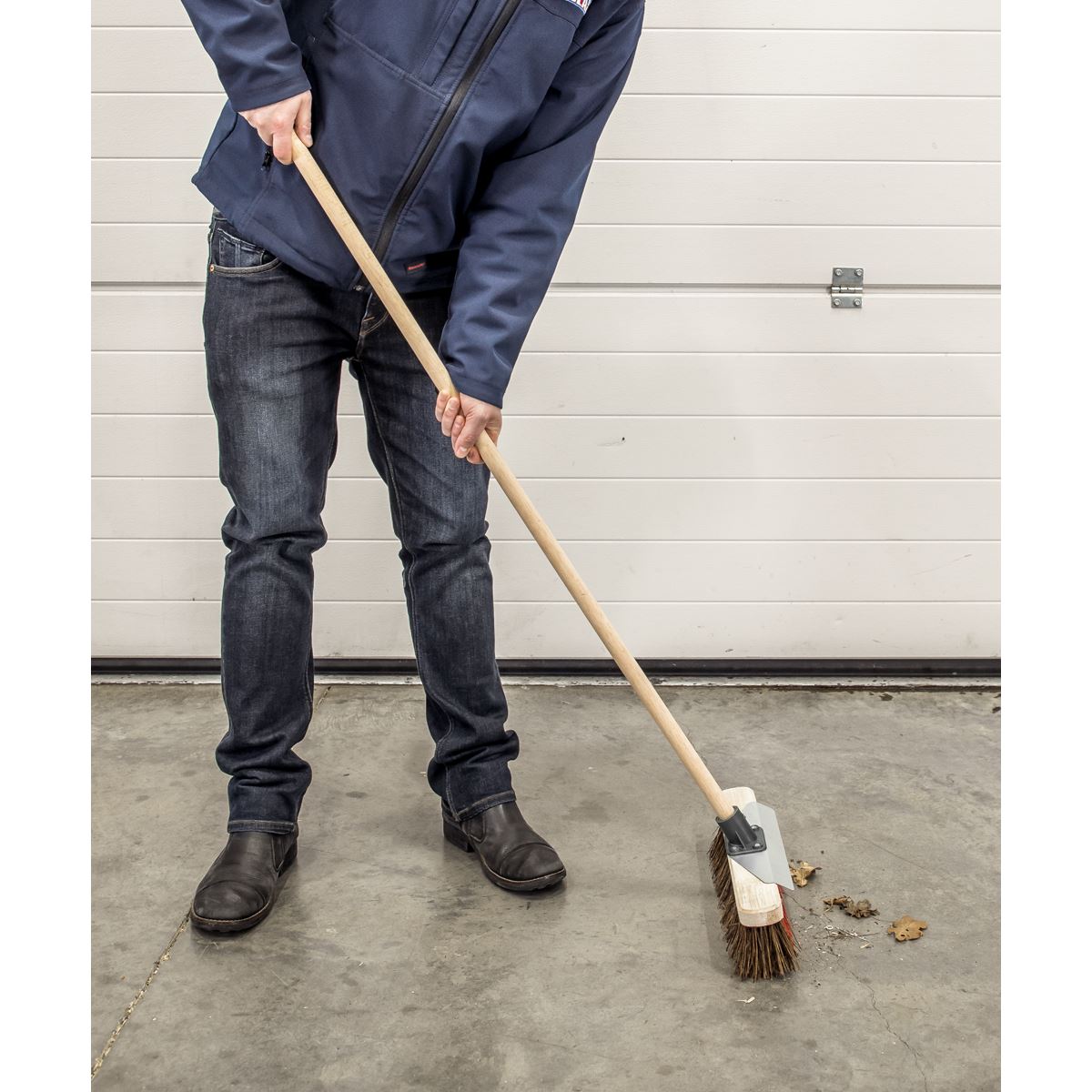 Sealey BM16SC Heavy-Duty Stiff/Hard Bristle Broom with Scraper 16"(405mm) Sealey