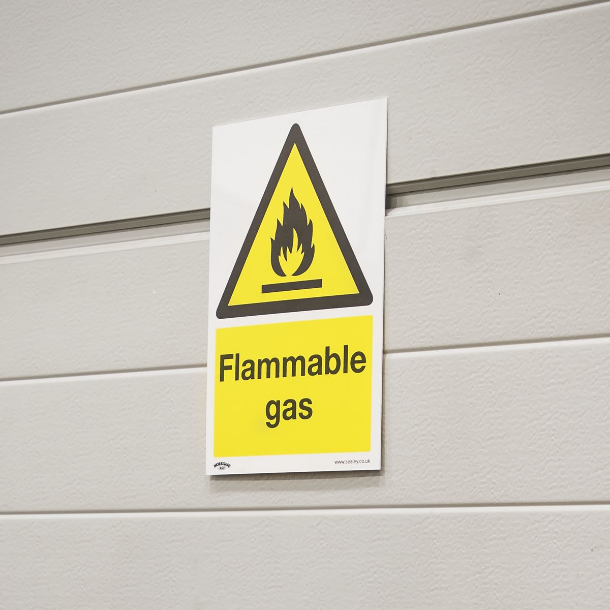 Sealey SS59P1 Warning Safety Sign - Flammable Gas - Rigid Plastic Sealey