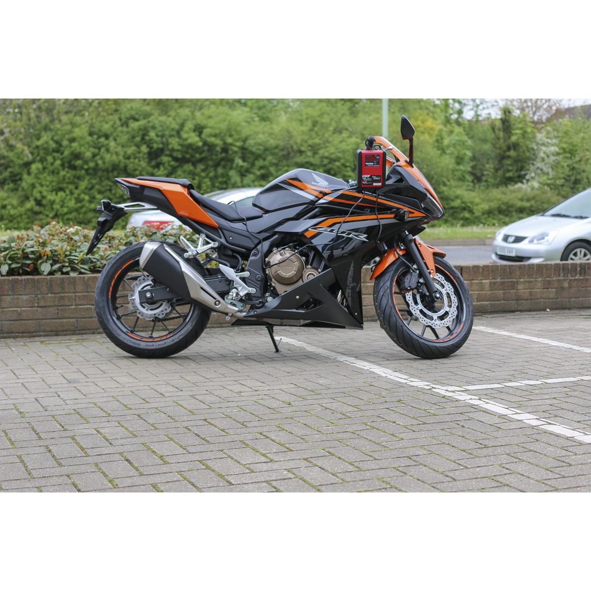 Sealey SPI10S Intelligent Speed Charge Battery Charger/Maintainer 10A 12V Sealey