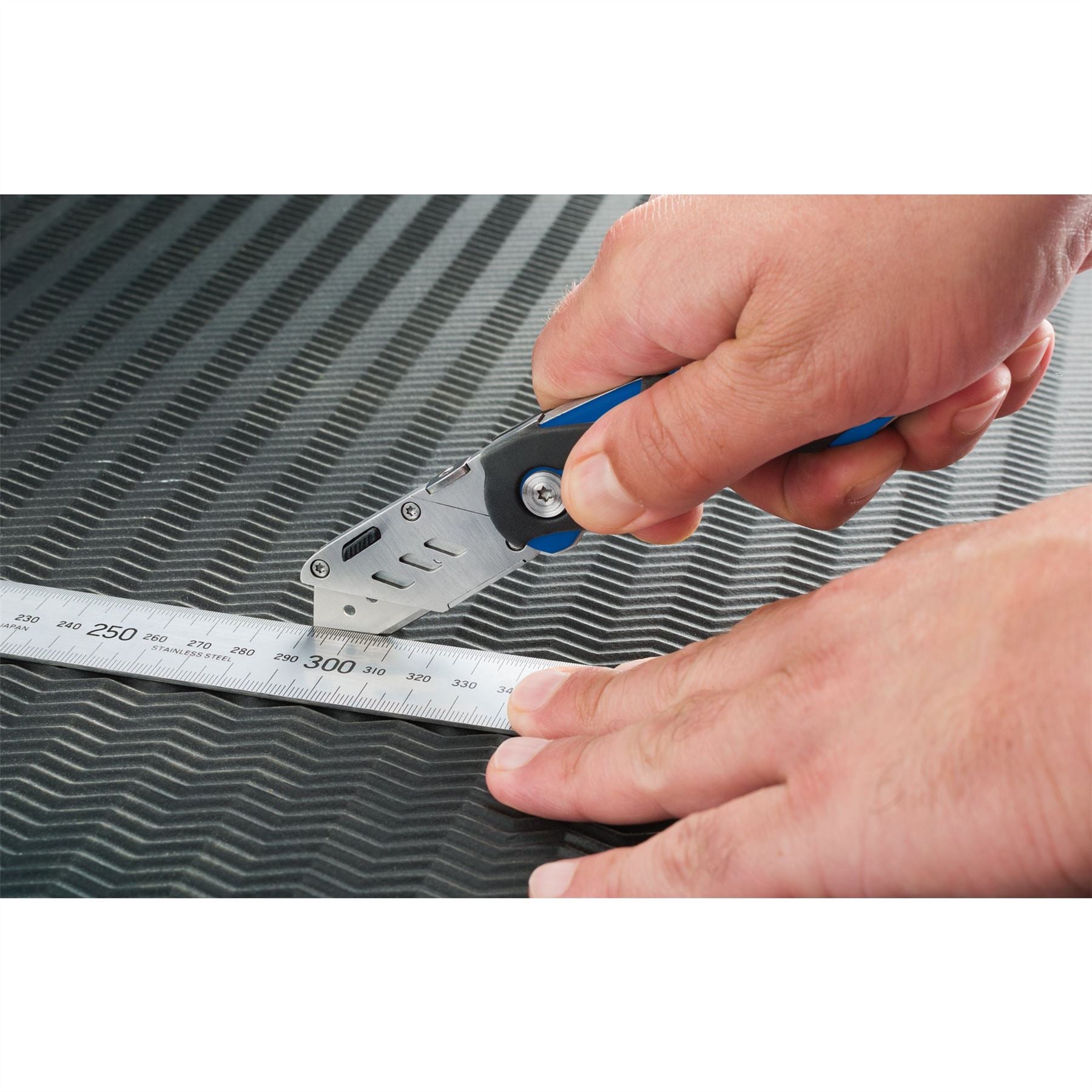 Draper 24383 Folding Trimming Knife with Belt Clip Blue Draper