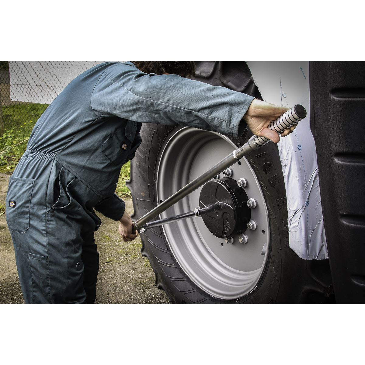 Sealey STW707 Torque Wrench Micrometer Style 3/4"Sq Drive 200-1000Nm(147-737lb.ft) Sealey