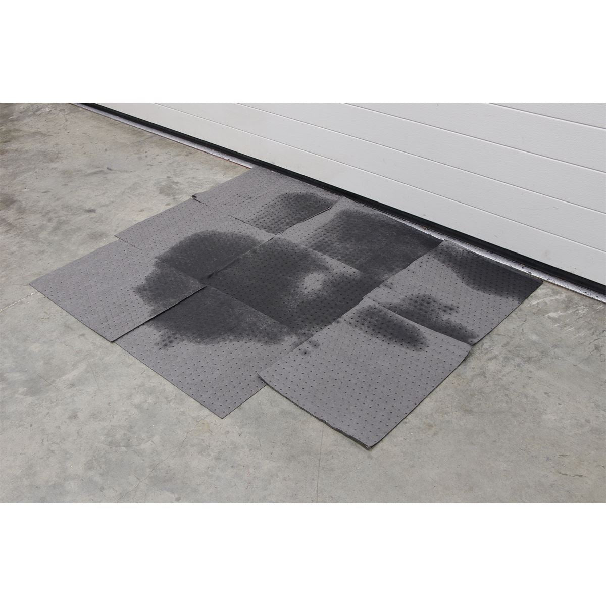 Sealey SAP01 Spill Absorbent Pad Pack of 100 Sealey