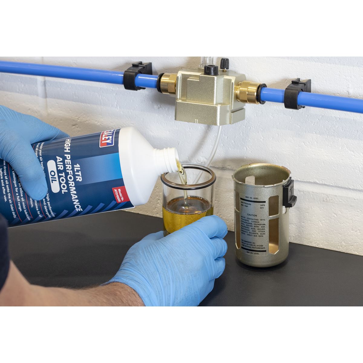 Sealey ATO1000S Air Tool Oil 1L Sealey