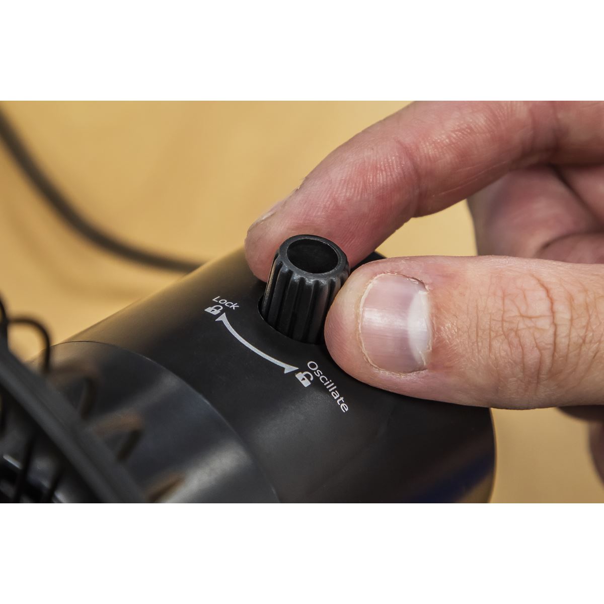 Sealey SFF6USB Oscillating USB Desk Fan 3-Speed 6" Sealey