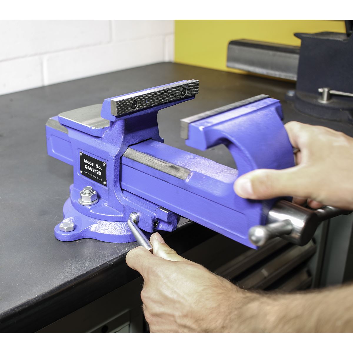 Sealey QAVE125 Vice 125mm Quick Action Swivel Base SG Iron Sealey