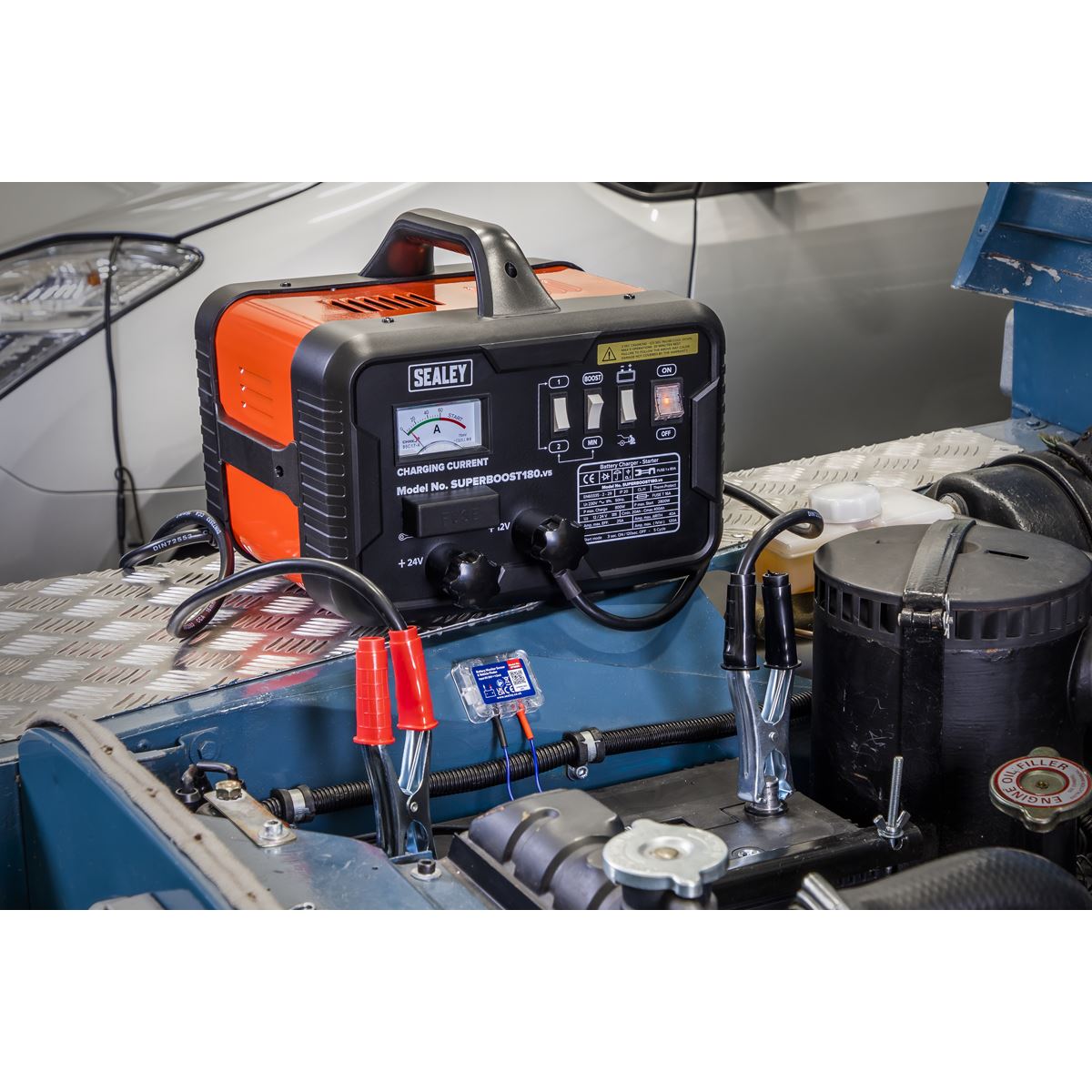 Sealey SUPERBOOST180 Starter/Charger 180/40A 12/24V 230V Sealey