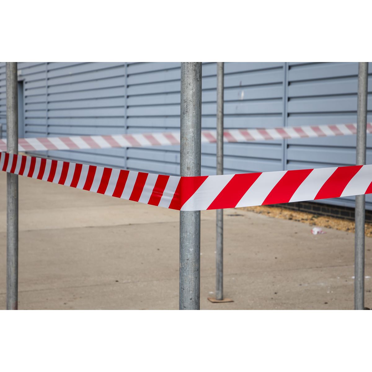 Sealey BTRW Hazard Warning Barrier Tape 80mm x 100m Red/White Non-Adhesive Sealey