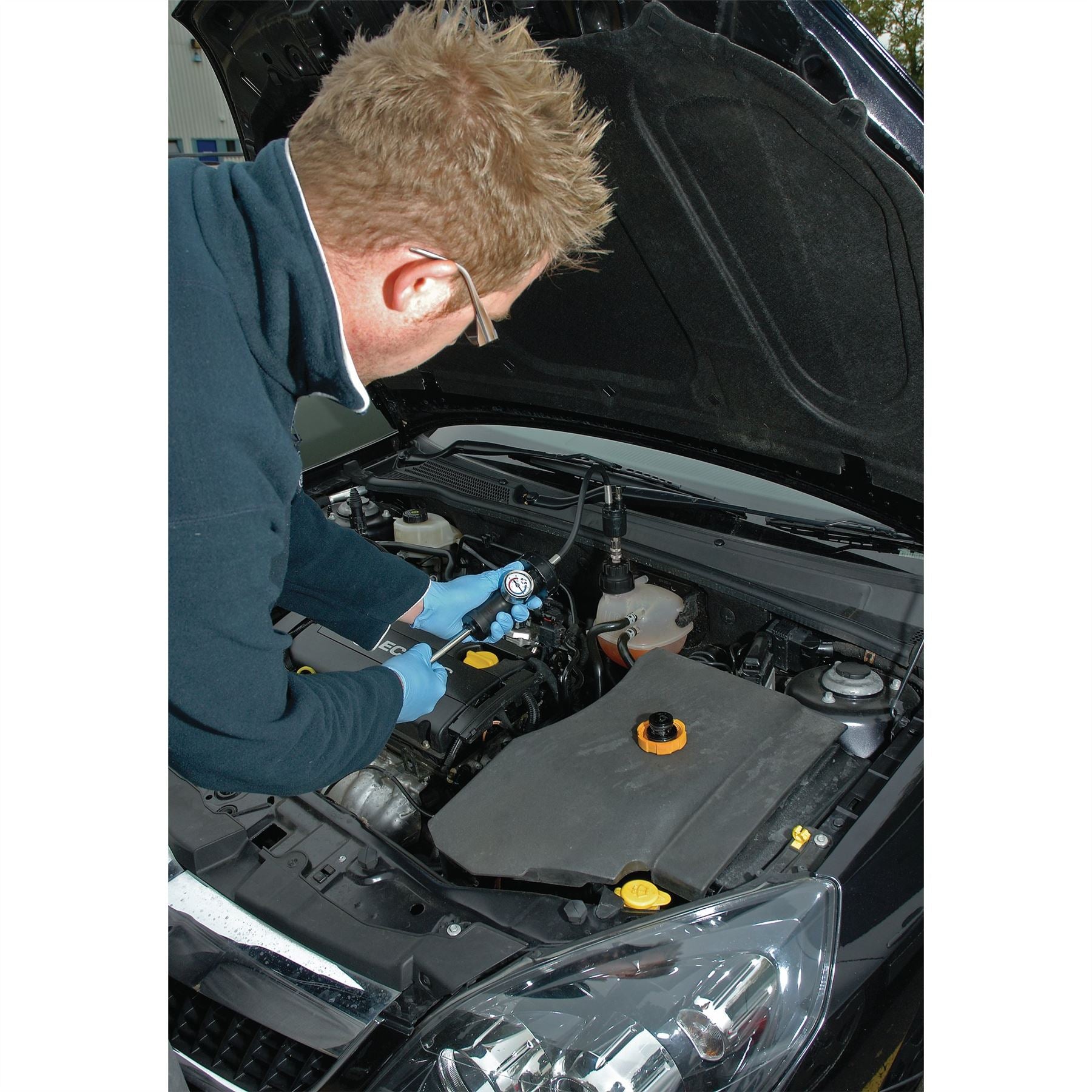 Draper 23420 Radiator and Cap Pressure Test Kit 32 Piece Draper