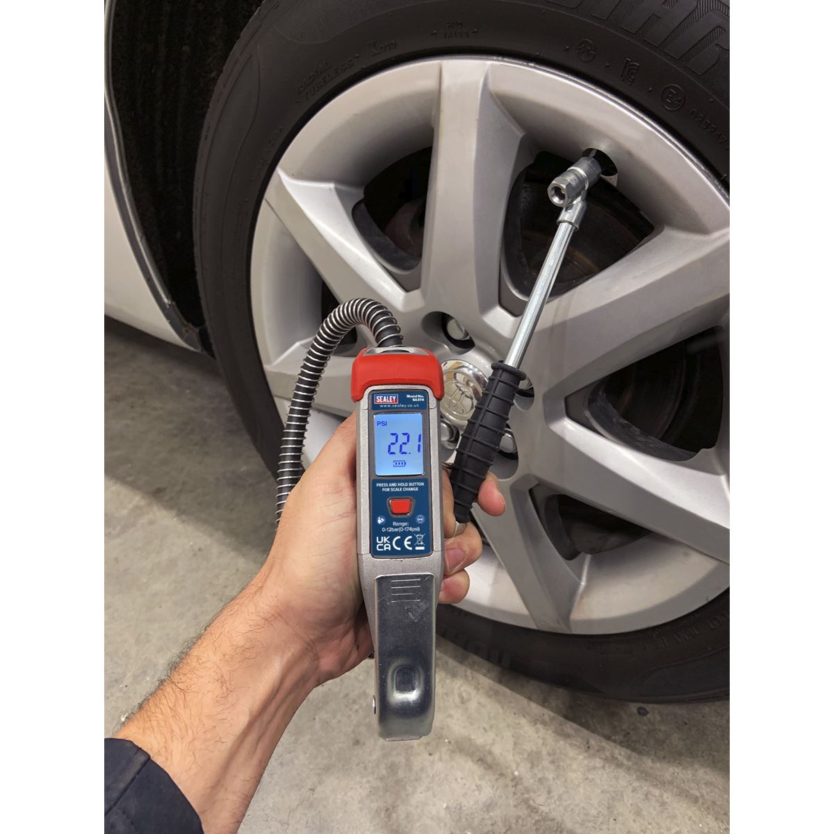 Sealey SA374 Digital Tyre Inflator 0.5m Hose with Twin Push-On Connector Sealey