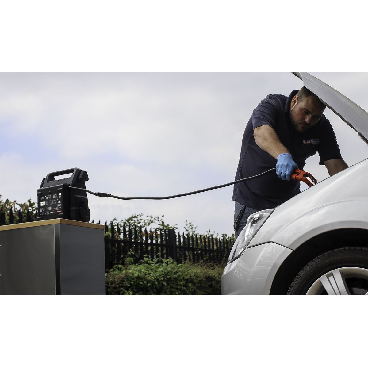 Sealey PBI4424GS RoadStart® Emergency Jump Starter 12/24V 4600 Peak Amps - DEKRA Approved Sealey